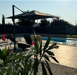 2 bedroom villa with heated pool & tennis court near Zadar, sleeps 4